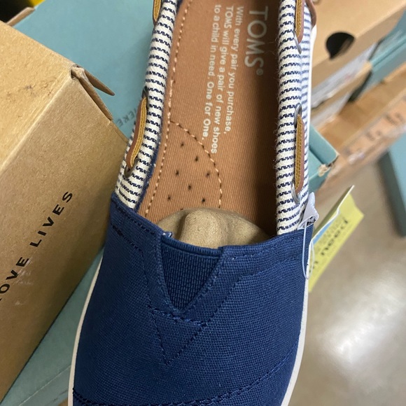Toms reserve for customer - Picture 2 of 4